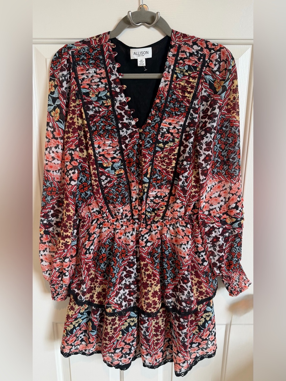 NWOT Allison New York Floral Boho Mini Size S